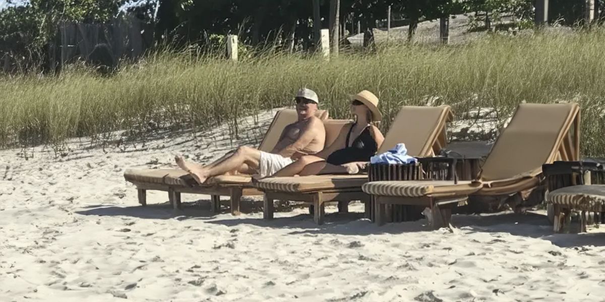 I Caught My Dad with a Young Lady on the Beach While He Was ‘On a Business Trip’