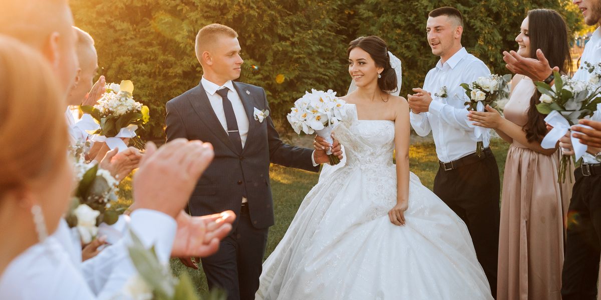 At Her Wedding, My Sister Was Acting Very Strange—Then Our Dad Took the
